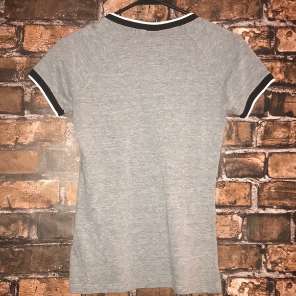 5th & Ocean Pittsburgh Pirates short sleeve v neck - Picture 2 of 5